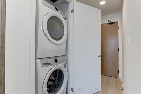 Photo 7 at B-532 - 7950 Bathurst Street, Beverley Glen, Vaughan