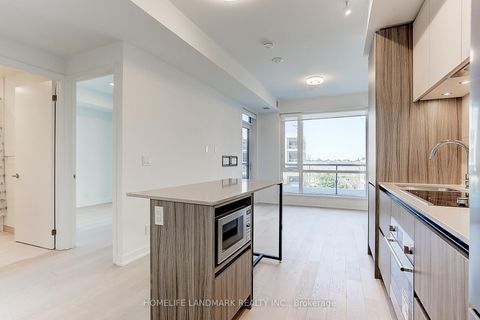 Photo 8 at B-532 - 7950 Bathurst Street, Beverley Glen, Vaughan