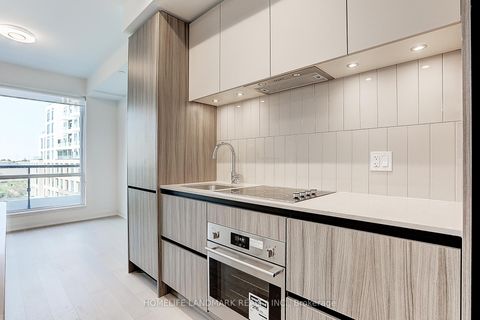 Photo 10 at B-532 - 7950 Bathurst Street, Beverley Glen, Vaughan