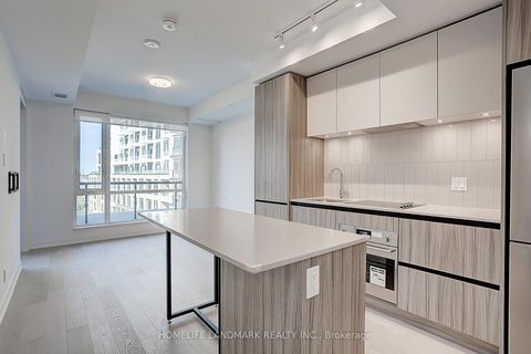 Photo 13 at B-532 - 7950 Bathurst Street, Beverley Glen, Vaughan