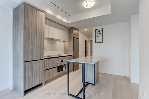 Photo 14 at B-532 - 7950 Bathurst Street, Beverley Glen, Vaughan