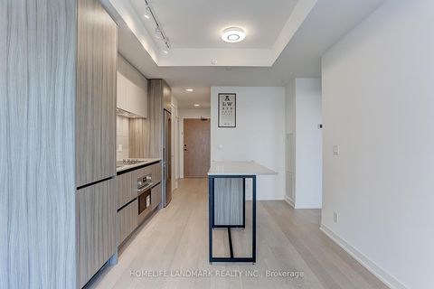 Photo 15 at B-532 - 7950 Bathurst Street, Beverley Glen, Vaughan