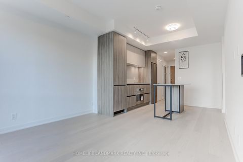 Photo 21 at B-532 - 7950 Bathurst Street, Beverley Glen, Vaughan