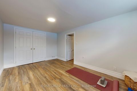 Photo 31 at 26 Balaby Crescent, Don Mills, Toronto