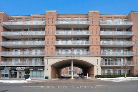 Photo 1 at 540 - 281 Woodbridge Avenue, West Woodbridge, Vaughan