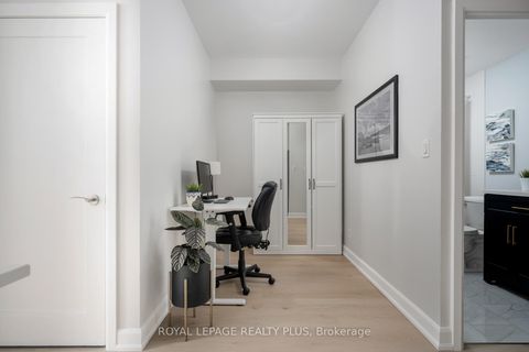 Photo 6 at 907 - 3391 Bloor Street W, City Centre West, Toronto