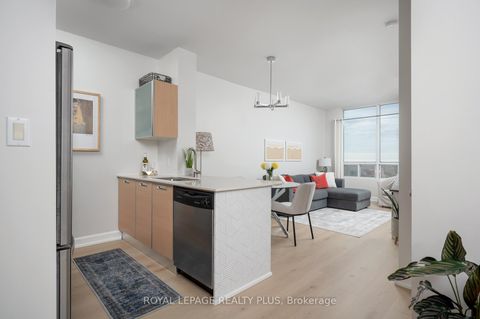 Photo 10 at 907 - 3391 Bloor Street W, City Centre West, Toronto