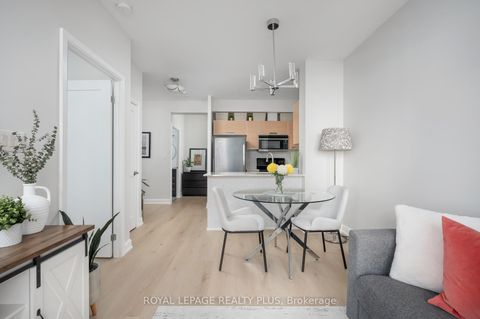 Photo 15 at 907 - 3391 Bloor Street W, City Centre West, Toronto