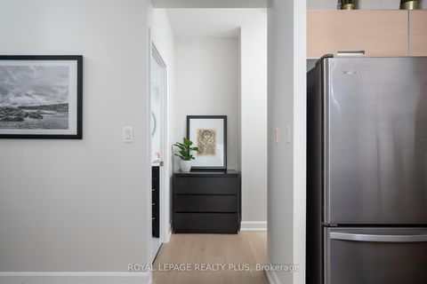 Photo 27 at 907 - 3391 Bloor Street W, City Centre West, Toronto