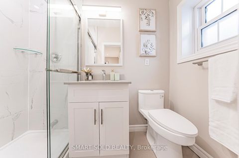 Photo 11 at 889 Avenue Road, Eglinton, Toronto