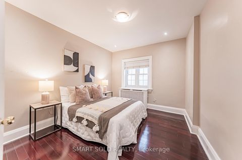 Photo 13 at 889 Avenue Road, Eglinton, Toronto