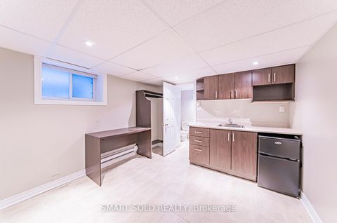 Photo 37 at 889 Avenue Road, Eglinton, Toronto