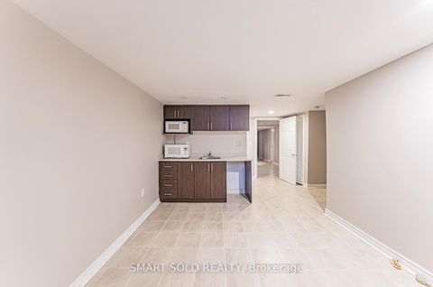 Photo 43 at 889 Avenue Road, Eglinton, Toronto