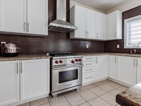 Photo 10 at 11 Amstel Avenue, Jefferson, Richmond Hill