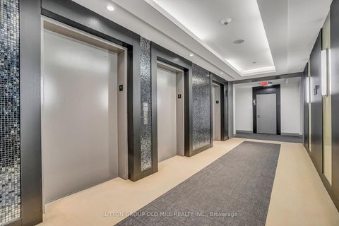 Photo 4 at 402 - 2 Old Mill Drive, Swansea, Toronto