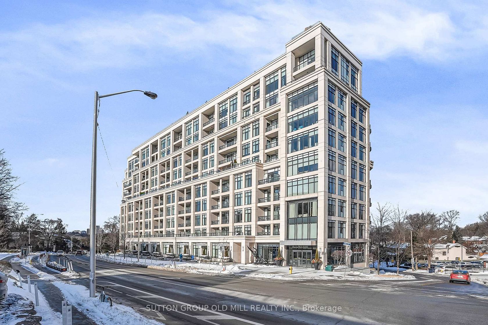 402 - 2 Old Mill Drive, Swansea, Toronto photo number 2