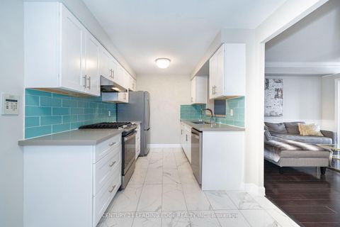 Photo 8 at 25 - 117 Omni Drive, Bendale, Toronto