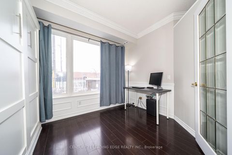 Photo 12 at 25 - 117 Omni Drive, Bendale, Toronto