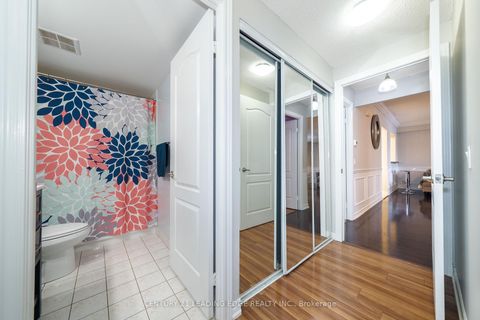 Photo 16 at 25 - 117 Omni Drive, Bendale, Toronto