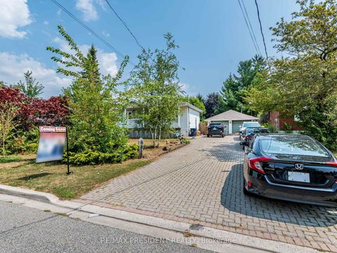 Photo 3 at 135 Kitchener Road, West Hill, Toronto