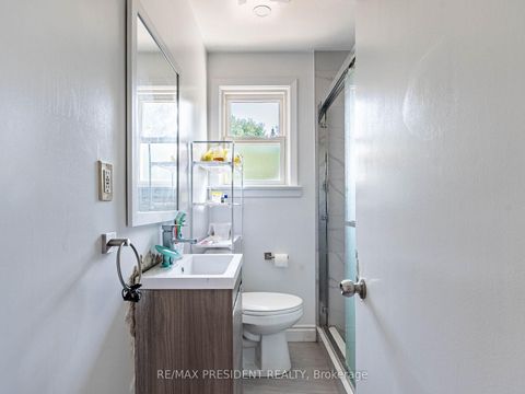 Photo 21 at 135 Kitchener Road, West Hill, Toronto