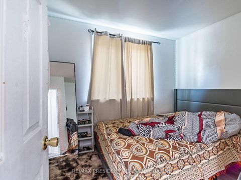 Photo 22 at 135 Kitchener Road, West Hill, Toronto