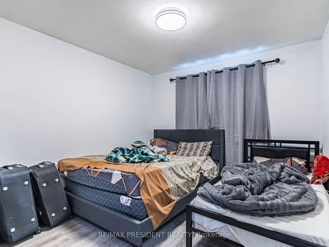 Photo 23 at 135 Kitchener Road, West Hill, Toronto