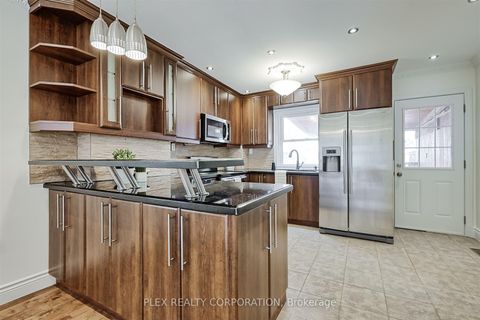 Photo 10 at 192 Coxwell Avenue, Coxwell, Toronto