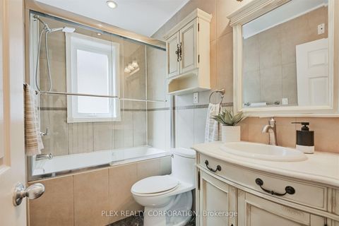 Photo 26 at 192 Coxwell Avenue, Coxwell, Toronto