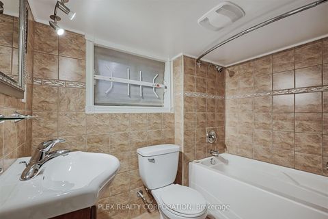 Photo 30 at 192 Coxwell Avenue, Coxwell, Toronto