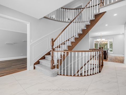 Photo 4 at 22 Willis Drive, Aurora Highlands, Aurora