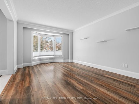 Photo 5 at 22 Willis Drive, Aurora Highlands, Aurora