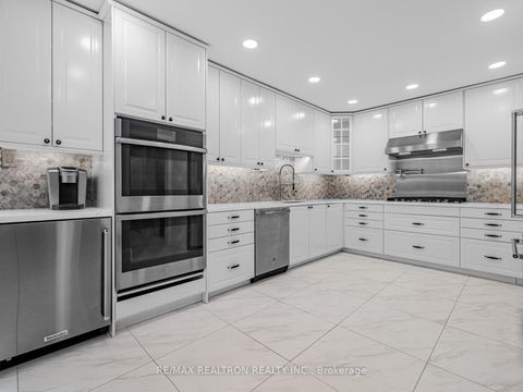 Photo 7 at 22 Willis Drive, Aurora Highlands, Aurora