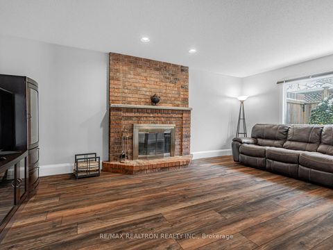 Photo 13 at 22 Willis Drive, Aurora Highlands, Aurora