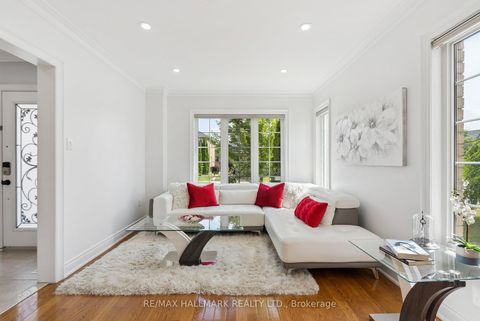 Photo 7 at 197 Aspenwood Drive, Woodland Hill, Newmarket