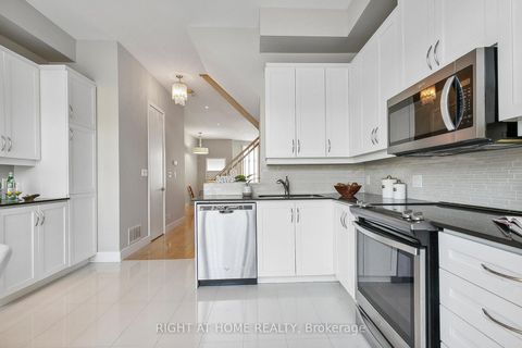 Photo 12 at 488 King Street E, Moss Park, Toronto