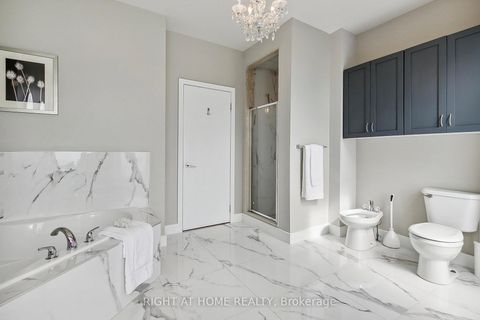 Photo 29 at 488 King Street E, Moss Park, Toronto