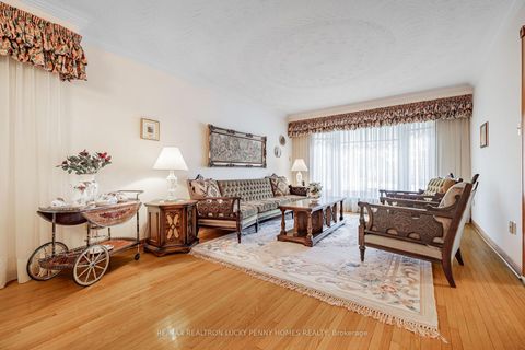 Photo 8 at 87 Morbank Drive, Steeles, Toronto