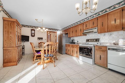 Photo 16 at 87 Morbank Drive, Steeles, Toronto