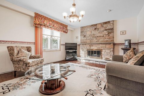 Photo 19 at 87 Morbank Drive, Steeles, Toronto