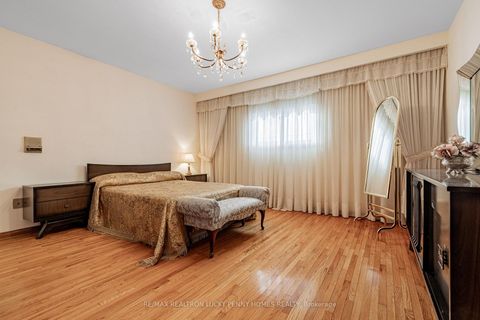 Photo 25 at 87 Morbank Drive, Steeles, Toronto