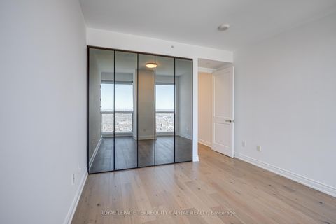 Photo 27 at 6810 - 388 Yonge Street, Bay Street Corridor, Toronto