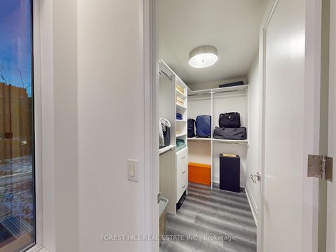 Photo 12 at 1074 Bay Street, Bay Street Corridor, Toronto