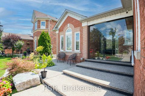 Photo 4 at 81 Shawbridge Boulevard, Islington Woods, Vaughan