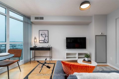 Photo 5 at 1203 - 215 Fort York Boulevard, Niagara, Toronto