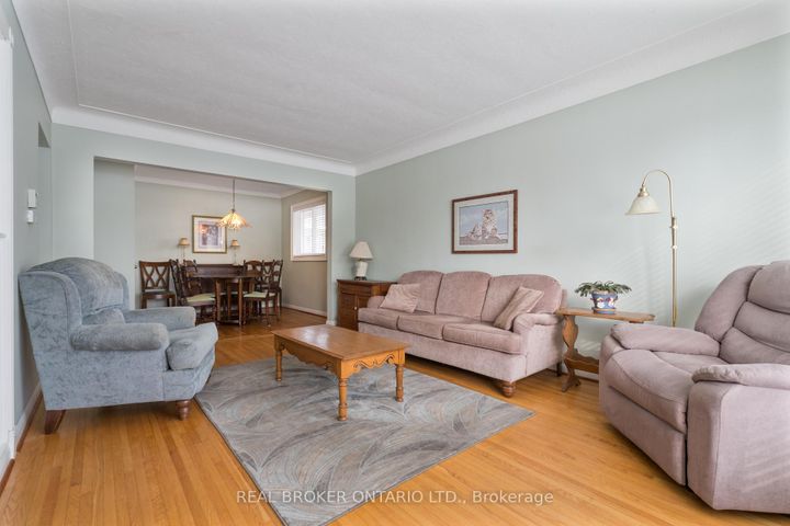 Photo 4 at 20 Cardinal Drive, Bruleville, Hamilton
