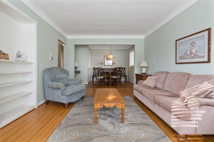 Photo 5 at 20 Cardinal Drive, Bruleville, Hamilton