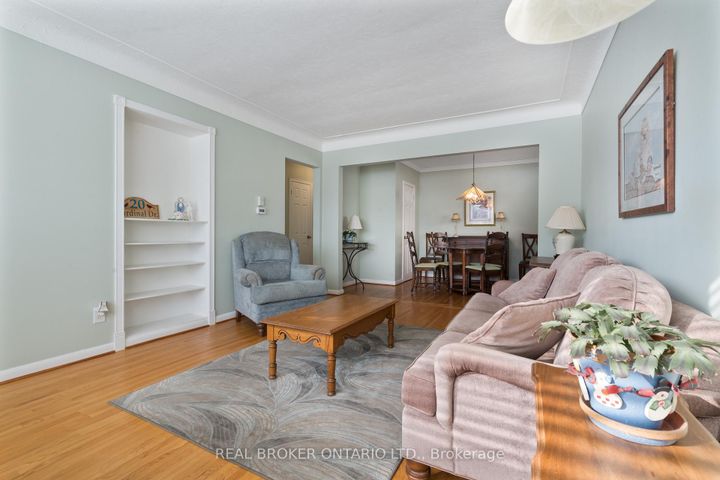 Photo 6 at 20 Cardinal Drive, Bruleville, Hamilton