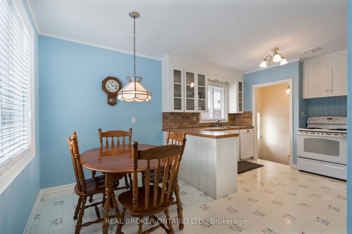 Photo 7 at 20 Cardinal Drive, Bruleville, Hamilton