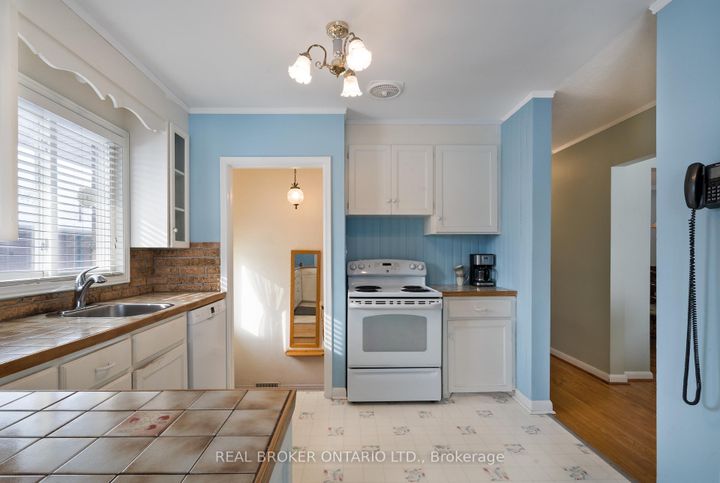 Photo 8 at 20 Cardinal Drive, Bruleville, Hamilton